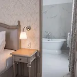 Bed & Breakfast Chateau De Montabert Montaulin
