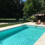 Chateau De Montabert