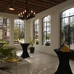 Chateau De Montabert Bed & Breakfast 4*