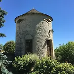 Bed & Breakfast Chateau De Montabert