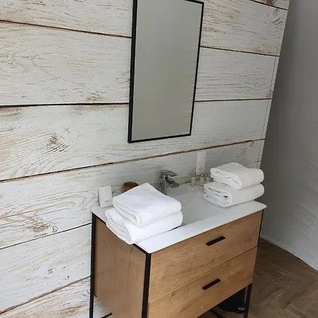 Bed & Breakfast Chateau De Montabert Montaulin