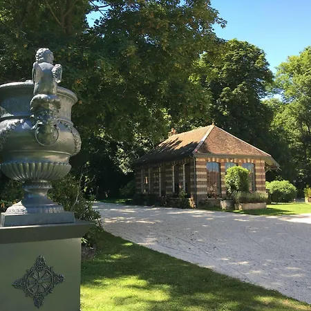 Chateau De Montabert 3* Montaulin
