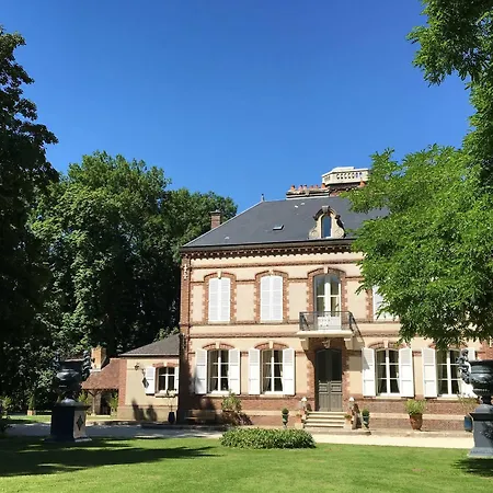 Chateau De Montabert 3* Montaulin